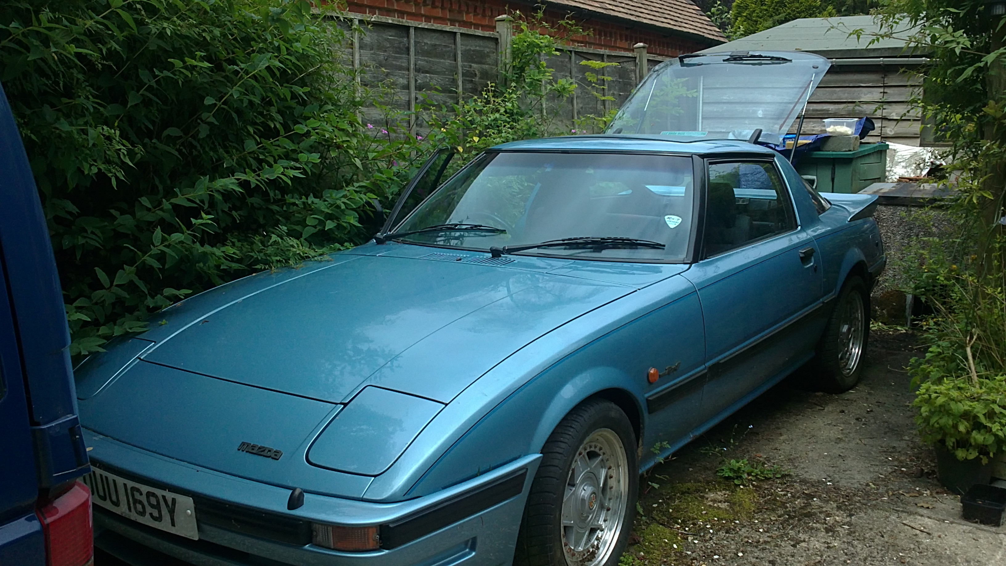 Blue Mazda RX7 006.jpg