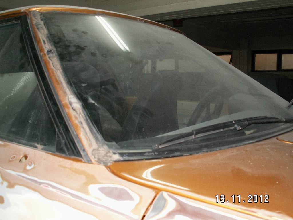 Luckily, the windscreen area was rustfree.