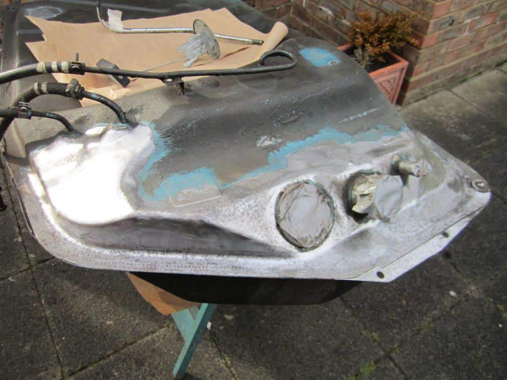 Fuel Tank rust prep 2 .JPG